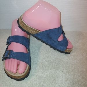 IVAN Navy Blue Suede and cork sandals size 6